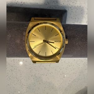 Nixon Time Teller Classic Watch